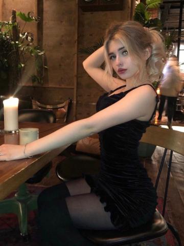 Эмма Сказка Брюнетка фото 4